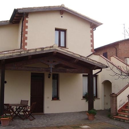 فيلا برانسيبينا أو ماريفي Casale Santo Stefano المظهر الخارجي الصورة